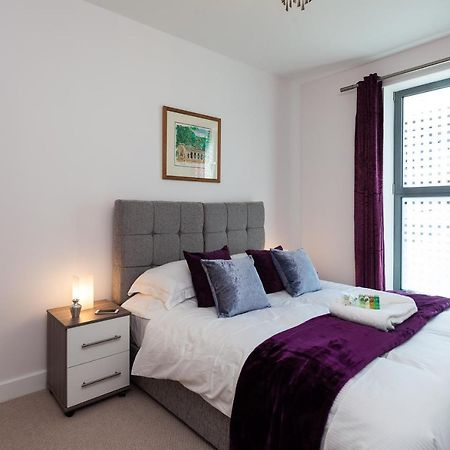 Self-Contained Town Centre One Bedroom Apartments By Helmswood Serviced Apartments Redhill  Esterno foto